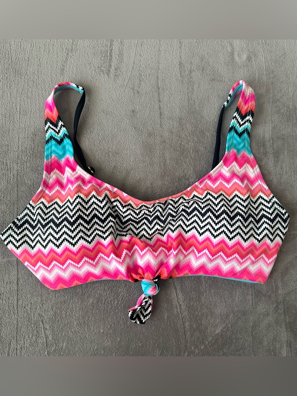 Women’s Chevron Knot-Front Swim Bikini Top in Pink & Turquoise Size Medium